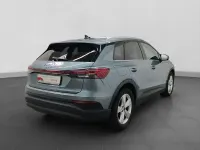 Gebraucht Audi Q4 e-tron Comfort 125 kW (170 PS) 2023 Geysirblau metallic SUV