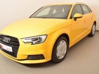 Gebraucht Audi A3 Sportback Comfort 116 PS (85 kW) 2019 Gelb Kleinwagen