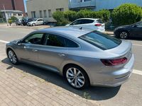 Gebraucht VW Arteon Elegance 150 PS (110 kW) 2019 Silber Kleinwagen
