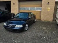 Używany Audi A4 Performance 150 KM (110 kW) 1995 Niebieski Sedan/Limuzyna