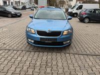 Gebraucht Skoda Octavia Ambition 150 PS (110 kW) 2016 Blau Kleinwagen