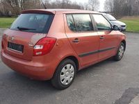 Gebraucht Skoda Fabia 60 PS (44 kW) 2008 Orange Limousine