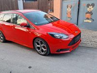 Gebraucht Ford Focus ST 250 PS (183 kW) 2013 Rot Kombi