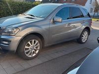 Gebraucht Mercedes ML300 Edition 204 PS (150 kW) 2011 Grau SUV