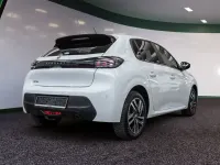 Gebraucht Peugeot 208 Active 101 PS (74 kW) 2023 Weiß Kleinwagen