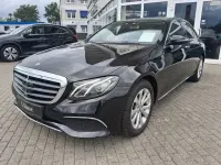 Gebraucht Mercedes E200 Exclusive 184 PS (135 kW) 2017 Obsidianschwarz  metalliclack (metallic) Limousine