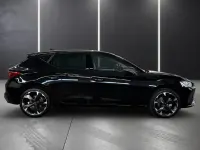 Używany Cupra Leon 150 KM (110 kW) 2024 Czarny Sedan/Limuzyna