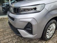 Gebraucht Opel Combo Life Basis 110 PS (80 kW) 2024 Quarz grau Van / Kleinbus