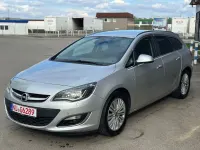 Gebraucht Opel Astra Innovation 165 PS (121 kW) 2013 Kombi