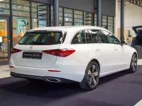 Gebraucht Mercedes C220 197 PS (144 kW) 2025 Polarweiß Kombi