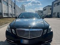 Gebraucht Mercedes E220 170 PS (125 kW) 2011 Schwarz Limousine
