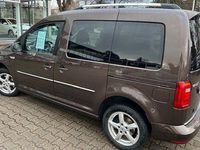 Gebraucht VW Caddy Highline 131 PS (96 kW) 2019 Braun Van / Kleinbus