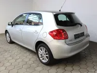 Gebraucht Toyota Auris Life 101 PS (74 kW) 2009 Silber Kleinwagen