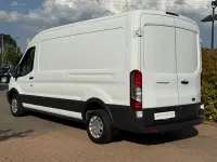Gebraucht Ford Transit Trend 131 PS (96 kW) 2018 Weiß Van / Kleinbus