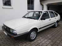 Second-hand VW Passat 72 CP (52 kW) 1988 Alb Berlinǎ