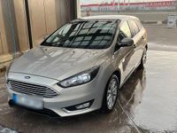 Usata Ford Focus 120 CV (88 kW) 2015 Beige Station wagon