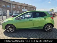 Używany Mazda 2 Kenko 84 KM (61 kW) 2013 Zielony Hatchback