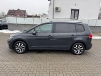 Gebraucht VW Touran Active 150 PS (110 kW) 2023 Grau Van / Kleinbus