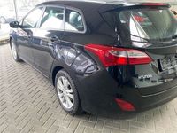 gebraucht Hyundai i30 Kombi 1.6 GDI”Erst Hand”NEU TUV”