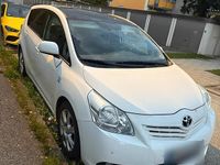 Gebraucht Toyota Verso 200 PS (147 kW) 2011 Weiß Van / Kleinbus