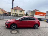 gebraucht Hyundai i30 Intro Edition Mild-Hybrid 1.5 T-GDI DAB