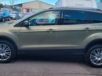 Usata Ford Kuga 182 CV (133 kW) 2014 Verde SUV