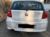 Gebraucht BMW 116 122 PS (89 kW) 2010 Weiß Kleinwagen