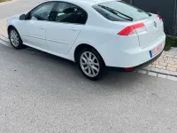 Gebraucht Renault Laguna III 140 PS (102 kW) 2008 Weiß Limousine