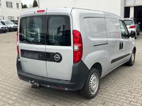 Gebraucht Opel Combo 95 PS (69 kW) 2017 Silber Van / Kleinbus