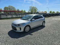 Używany Kia Rio Edition 7 84 KM (61 kW) 2017 Srebrny Sedan/Limuzyna