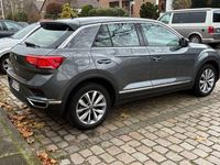 Gebraucht VW T-Roc 116 PS (85 kW) 2021 Grau SUV