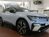 Gebraucht Renault Megane E-Tech Iconic 160 kW (218 PS) 2023 Weiß Limousine