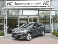 Neu VW Tiguan Business 150 PS (110 kW) 2026 Delfingrau metallic SUV