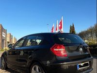 Gebraucht BMW 118 143 PS (105 kW) 2011 Schwarz Kleinwagen