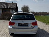Gebraucht BMW 320 184 PS (135 kW) 2012 Silber Kombi