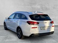 Gebraucht Hyundai i30 Trend 120 PS (88 kW) 2023 Weiß Kombi