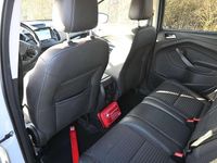 Gebraucht Ford Kuga Titanium 179 PS (131 kW) 2017 Weiß SUV