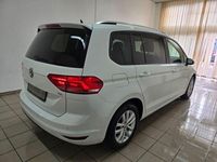 Gebraucht VW Touran Allstar 110 PS (80 kW) 2017 Weiß Van / Kleinbus
