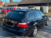 Gebraucht BMW 525 197 PS (144 kW) 2008 Blau Kombi