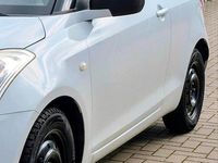 Gebraucht Suzuki Swift 94 PS (69 kW) 2012 Weiß Kleinwagen