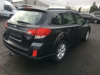Gebraucht Subaru Outback Active 150 PS (110 kW) 2011 Grau metallic SUV
