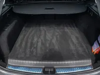 Gebraucht Mercedes C300e Avantgarde 204 PS (150 kW) 2024 Grau Limousine