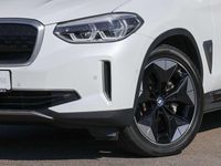 Gebraucht BMW iX3 210 kW (286 PS) 2021 Mineralweiss SUV