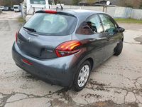 Gebraucht Peugeot 208 68 PS (50 kW) 2016 Grau Kleinwagen