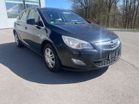 Gebraucht Opel Astra Edition 101 PS (74 kW) 2012 Limousine
