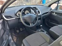 Gebraucht Peugeot 207 95 PS (69 kW) 2011 Schwarz Kleinwagen