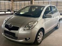 Gebraucht Toyota Yaris 87 PS (63 kW) 2007 Silber Kleinwagen