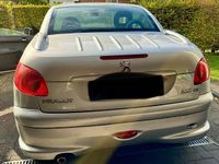 Gebraucht Peugeot 206 CC 109 PS (80 kW) 2003 Silber Cabrio