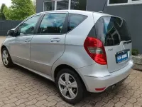 Gebraucht Mercedes A180 118 PS (86 kW) 2011 Silber Kleinwagen