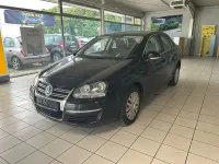 Gebraucht VW Jetta 140 PS (102 kW) 2010 Schwarz Limousine